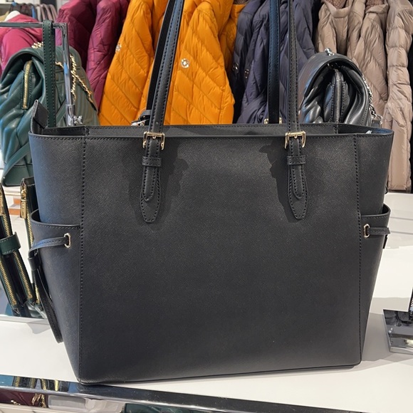 Michael Kors Gilly Travel Large Drawstring Tote - Picture 8 of 16